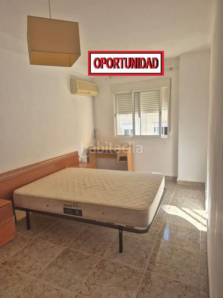 Foto 24f4571c-c398-45a4-8b40-34f9f8e5afed. Appartamento in Torrefiel Valencia