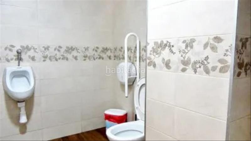 Foto db40b718-183a-4c85-820e-c6da2aed440d. Local comercial a Playa de Gandía Gandia