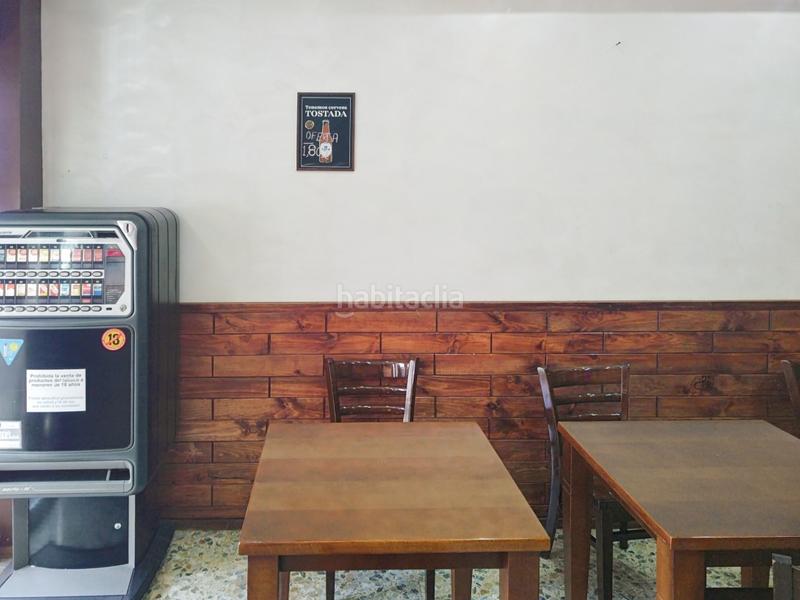 Foto f4c20224-e6b1-4778-b408-83007eb22139. Locale commerciale in Centre Salt