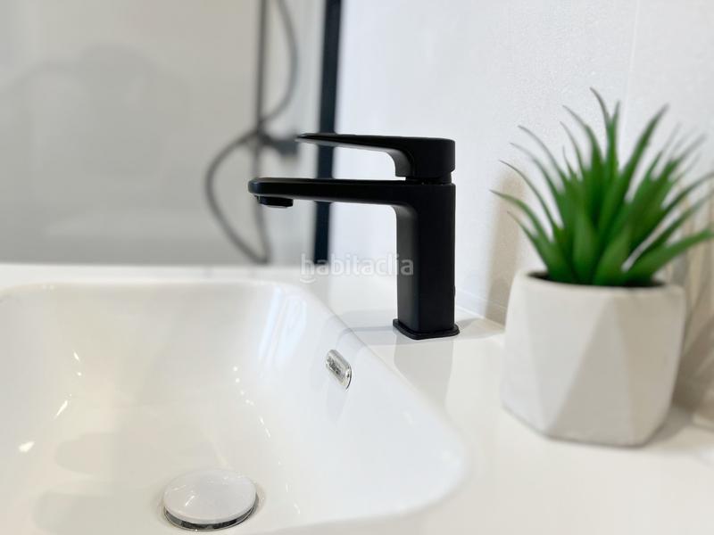 Foto 92b15ac6-e331-4b00-a4cb-6bbbd00d3efc. Pis amb calefacció aparcament piscina a Montgrí Empuriabrava