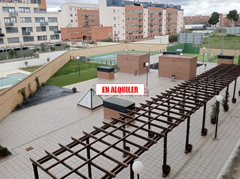 Foto 8e1d6c22-4364-41e0-8472-488c62c9d774. Location appartement avec piscine dans Nuevo Hospital Ciudad Real