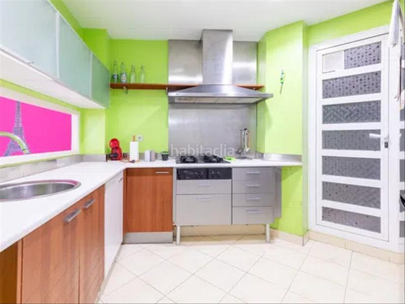 Foto cd7ee550-7978-4c75-b1cb-652c79041c06. Etagenwohnung mit heizung in Russafa Valencia