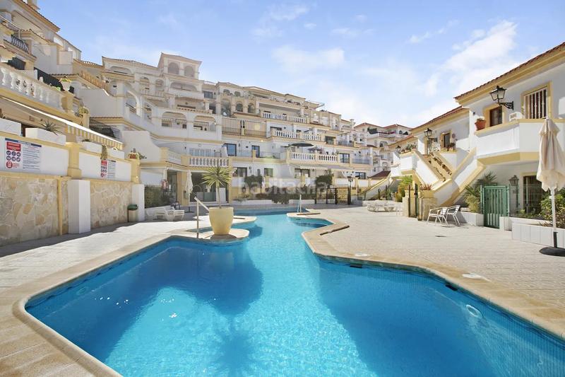 Foto b4ed0577-bab2-4109-80ec-108a92487af9. Apartment with heating pool in Torviscas Centro y Alto Adeje