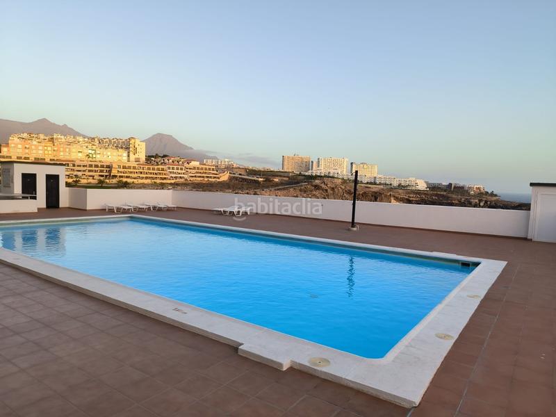 Foto 7cf1bd45-acf4-4ea5-9eb4-38ce274cc2f5. Apartment with parking pool in Callao Salvaje - Playa Paraíso Adeje