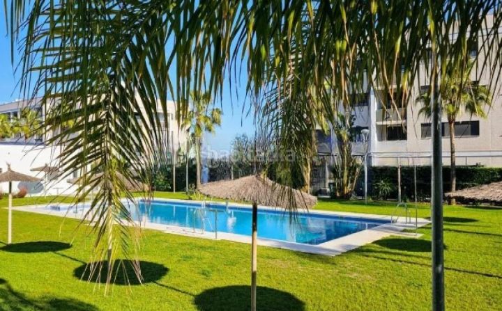 Foto ec7ea5a1-1e95-496b-be00-24684ec01a44. Dúplex amb aparcament piscina a Caballero Bonald-S. José Obrero-Guadalcacín Jerez de la Frontera