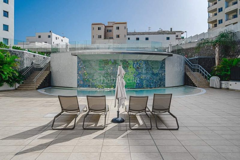 Foto 3880b387-95e3-4ef8-af23-877014f67840. Apartament amb aparcament piscina a Casco Urbano Adeje