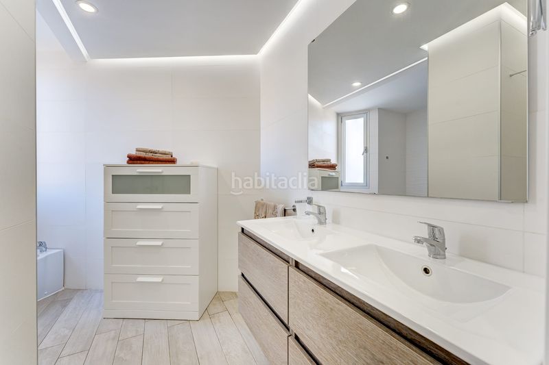 Foto 48e8e2e4-751f-4e18-b044-f25cea307a28. Apartament amb aparcament piscina a Casco Urbano Adeje