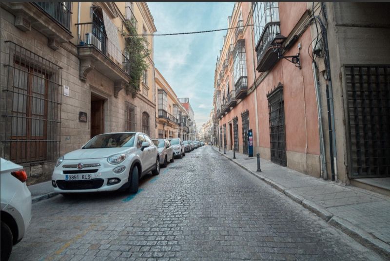 Foto e6d820da-d59f-43ff-94c9-05c252c1e1f9. Pis a Centro Jerez de la Frontera