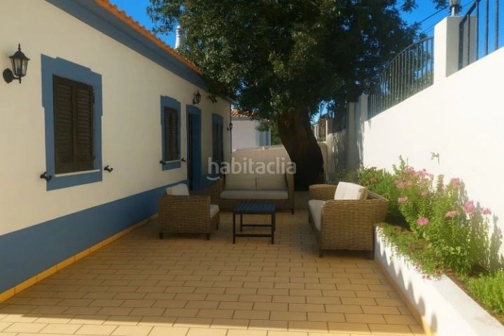 Foto 7fc548c0-b27b-49cb-88b5-20e6cf52bdf8. Xalet amb calefacció aparcament piscina a l´Estartit poble Estartit