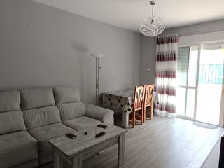 Rent Semi detached house  De la luz