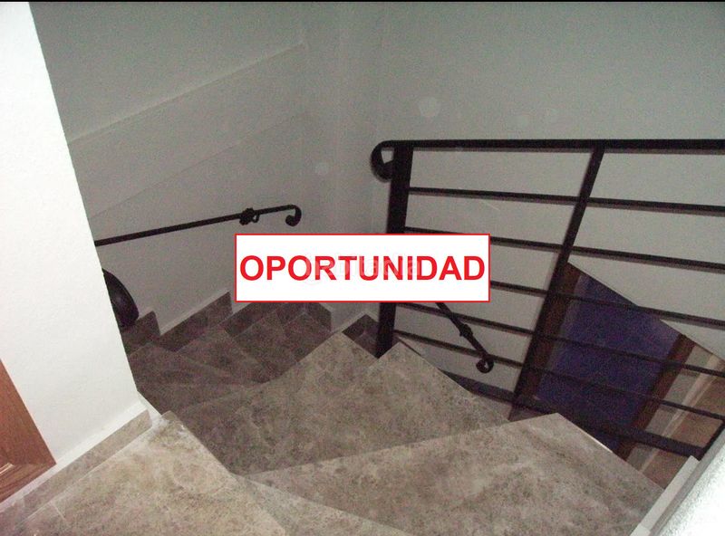 Foto ddc5e0d0-2b0f-4e24-b99f-4df7d2757e83. Dúplex a Larache Ciudad Real