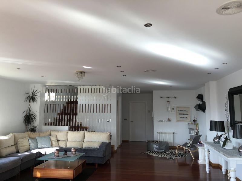 Foto 0b741758-ecad-409e-b62e-dd73de001022. Chalet en Ensanche - Sar Santiago de Compostela