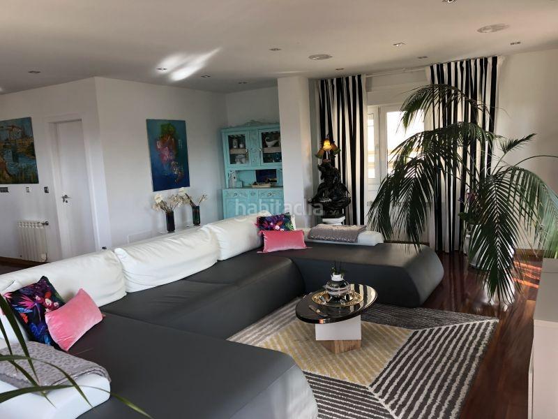 Foto 99a6f483-2946-4af3-afe5-c30232195fb3. Chalet en Ensanche - Sar Santiago de Compostela