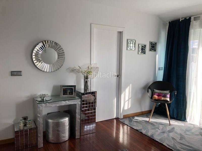 Foto a0bb8221-ed07-465e-82d8-43ed6cda5832. Chalet en Ensanche - Sar Santiago de Compostela