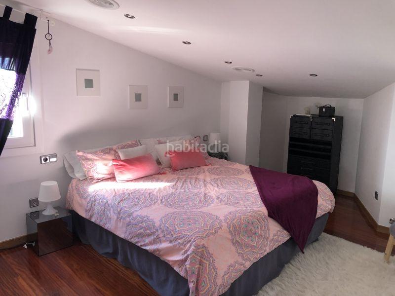 Foto 70dd278b-1af0-4388-b7ea-a86a5911687a. Chalet con riscaldamento parcheggio in Ensanche - Sar Santiago de Compostela