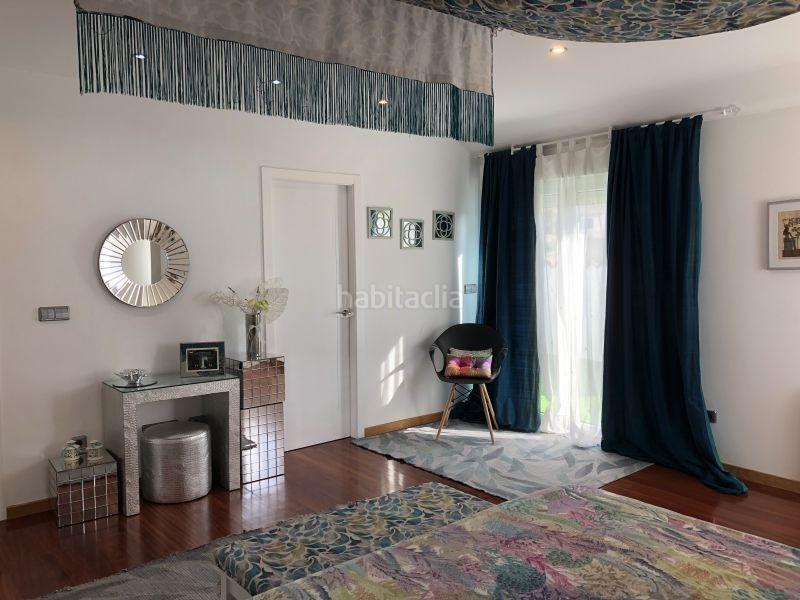 Foto e2ba80ee-143e-41d6-a5b6-0625d3966bee. Chalet con riscaldamento parcheggio in Ensanche - Sar Santiago de Compostela