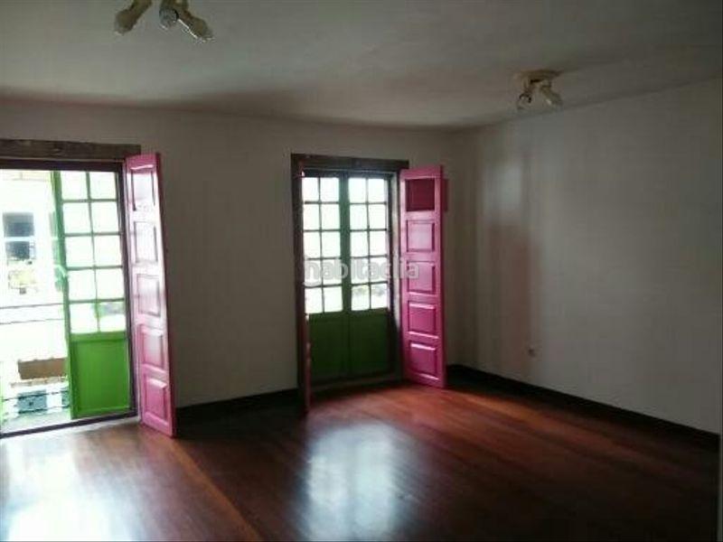 Foto c81b2ca5-a001-4d6d-9ffa-131345df1696. Chalet dans Casco Histórico Santiago de Compostela