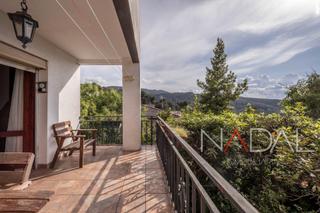 Casa a Castellv de Rosanes. Casa en el tai con fabulosas vistas