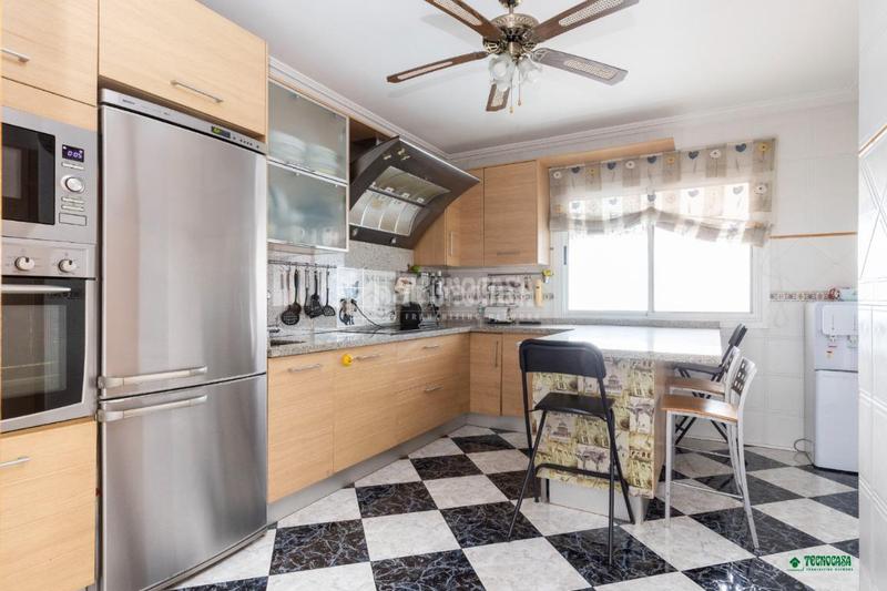 Foto c6c7a92a-4e3e-4634-831e-513fef00bf95. Piso  en venta en Los Molinos - Villa Blanca Almería