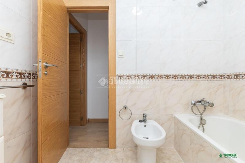 Foto 11995016-14fe-46b6-b2bf-d268c8040524. Piso  en venta en San Luis Almería