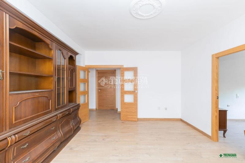 Foto 478108a1-343d-4eb8-9c27-c8d9bd773e62. Piso  en venta en San Luis Almería