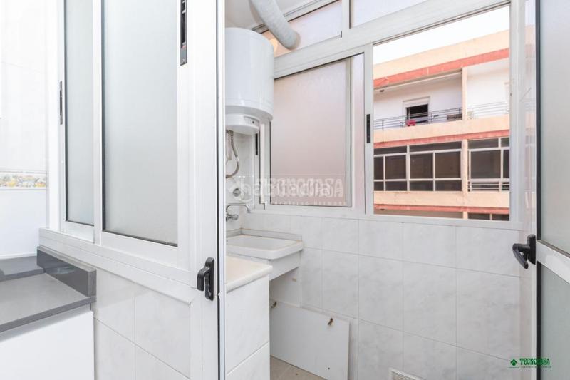 Foto 7302444d-53bd-42c1-b3e0-86c182aa8b55. Piso  en venta en San Luis Almería