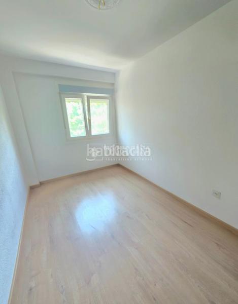 Foto f04bce73-5568-4d89-abac-795d4c4c94a8. Piso  en venta en San Luis Almería