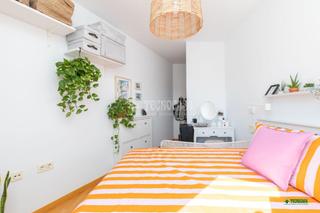 Piso en Los Molinos - Villa Blanca. Piso en venta en almería