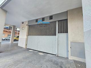 Posto auto in Centro Urbano. Garaje con trastero y altillo a la venta en  plaza del infante,