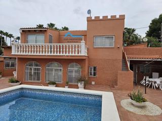 Xalet a Rincón Bajo. Impresionante chalet en la exclusiva zona de palasiet, benidorm