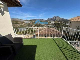 Xalet a Callosa d´en Sarrià. Villa a la venta en urbanización almedia, callosa den sarrià