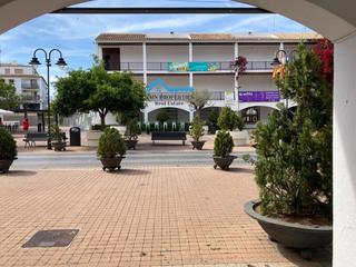 Local commercial à Altea Ciudad. Local comercial a la venta en la plaza del ayuntamiento de altea