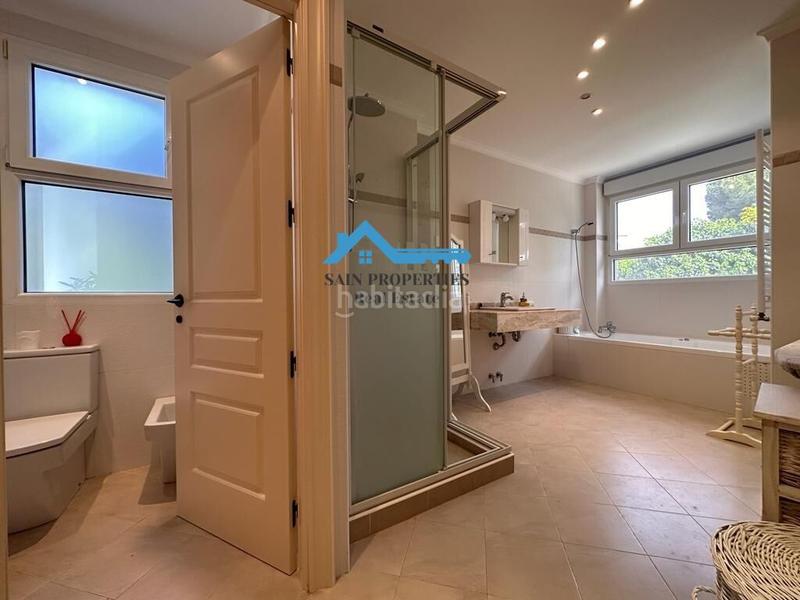 Foto 314ad8d2-757b-461c-9297-ee4b893c910c. Chalet con riscaldamento parcheggio piscina in Altea la vella Altea