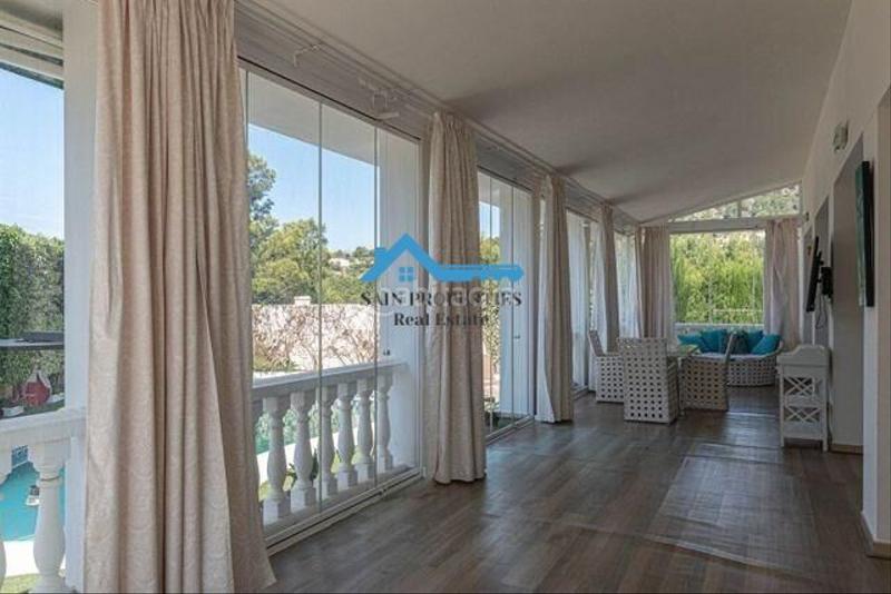 Foto 71c1e4d9-c141-4a8d-b2b0-2fbf5b9d05a5. Chalet con riscaldamento parcheggio piscina in Altea la vella Altea