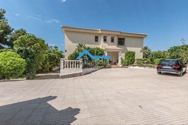 Foto 9f0cc9f6-9aab-4abc-888b-753b044a0d95. Chalet con riscaldamento parcheggio piscina in Altea la vella Altea