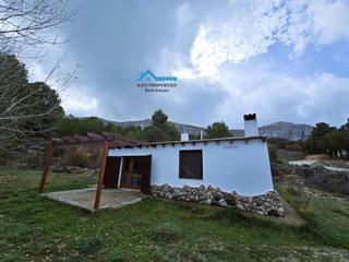 Casa a Confrides. Encantadora casa de campo en plena naturaleza en confrides