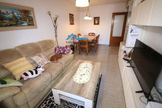 Pis a Colonia Madrid. Amplio piso a la venta en la avenida beniardá en benidorm