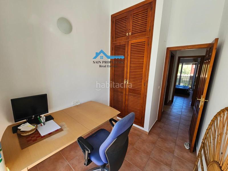 Foto b66ace08-b61d-4200-a09f-96e50fc8ec78. Doppelhaus mit parking in Montebello - Nou Espai Nucia (la)