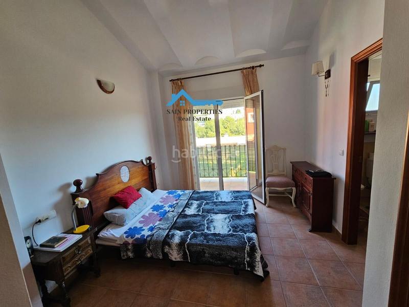 Foto bda29bf1-2952-4fcf-adce-fa700b6d1c00. Casa bifamiliare con parcheggio in Montebello - Nou Espai Nucia (la)