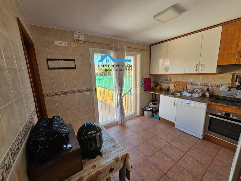 Foto ddd179bf-0111-4299-89a3-e87fe489729f. Doppelhaus mit parking in Montebello - Nou Espai Nucia (la)