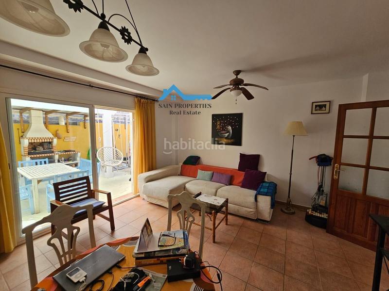 Foto e9d409c7-1bb7-4b6f-9a69-78586fedf1c8. Doppelhaus mit parking in Montebello - Nou Espai Nucia (la)