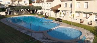 Semi detached house in L´Albir. Chalet adosadoa la venta en el albir