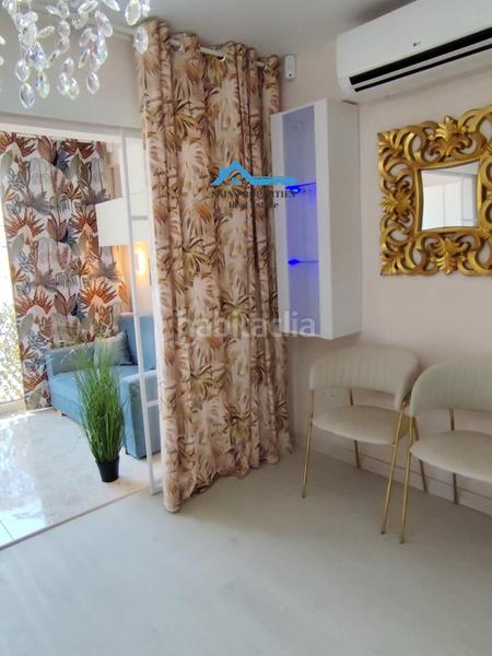 Foto ce466630-b6a0-4eda-a4a1-52d1cf0226ea. Piccolo appartamento con riscaldamento parcheggio piscina in Benidorm