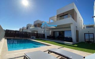 Xalet a Balcón de Finestrat-Terra Marina. Villa moderna a la venta en balcón de finestrat