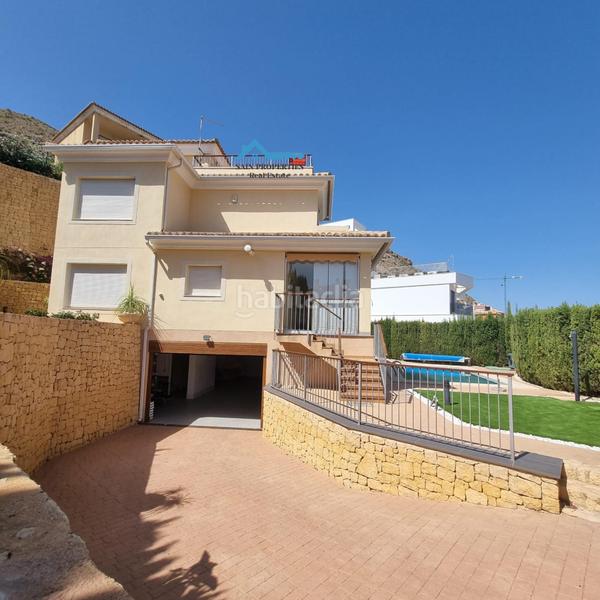 Foto bbe0bab3-8394-4497-8a8a-47dfa4b0c9f7. Xalet amb calefacció aparcament piscina a Golf Bahía Finestrat