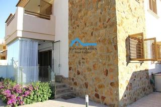 Pis a Golf Bahía. Exclusivo piso moderno en planta baja con jardín privado y garaj
