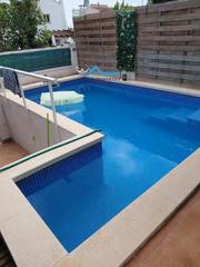 Casa adossada a Varadero. Adosado con encanto y piscina privada en una comunidad con todas