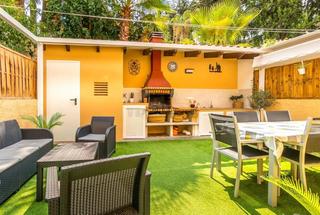 Ground floor in L´Albir. Precioso bajo adosado con jardin en albir
