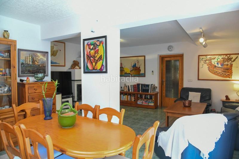 Foto 3ecf8713-6a98-443d-afa4-71cc3984ffb8. Casa bifamiliare con riscaldamento parcheggio piscina in Alfàs del Pi (l´)