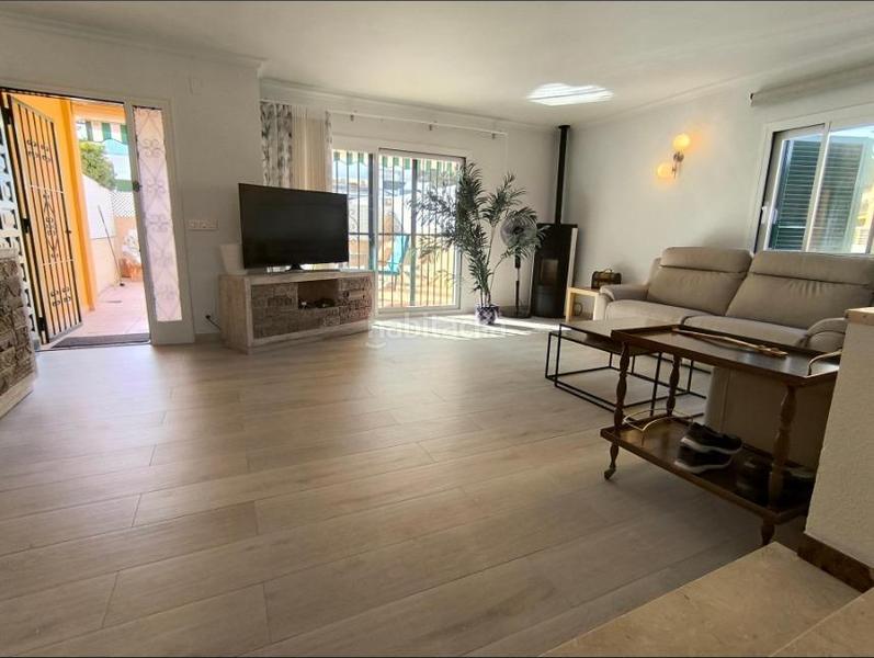 Foto 40669ab9-ca2b-458c-a435-660a6c5a3db2. Casa a schiera con riscaldamento parcheggio piscina in Alfàs del Pi (l´)